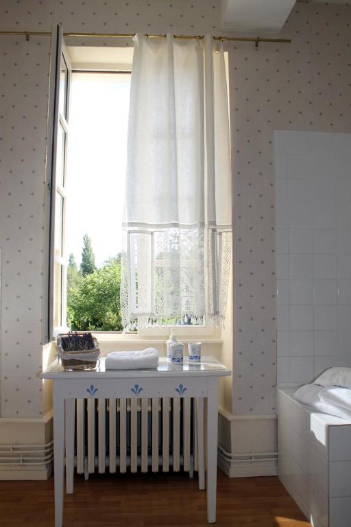 Chambres D'Hotes La Distillerie B&B Saint-Germain-du-Bois Szoba fotó